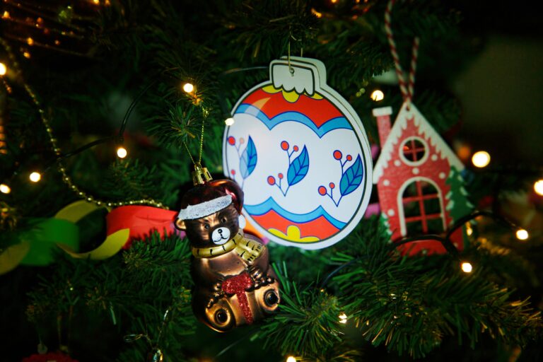 Christmas Creativity: Ornament-Making on Dec 14